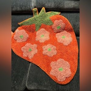 Small Strawberry Rug with flowers